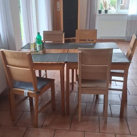 Natura Ferienhaus, In , Komfort Fuer Gaeste & Firmen ,wlan & Parkplatz Séjour chez l'habitant Rhauderfehn